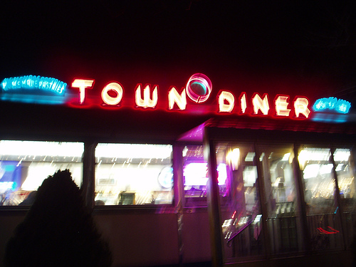 Town Diner: http://flickr.com/photos/midorionna/112114378/